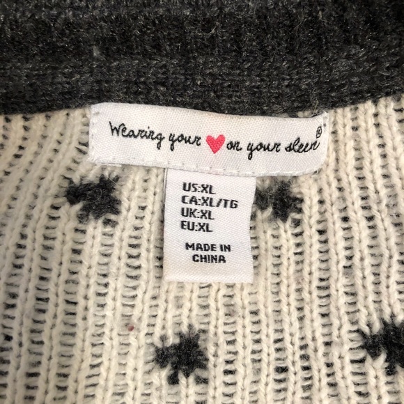 Wearing Your ❤️ on Your Sleeve penguin sweater XL - Picture 3 of 5